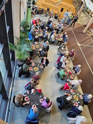 Tidlegare tilsette på julelunsj